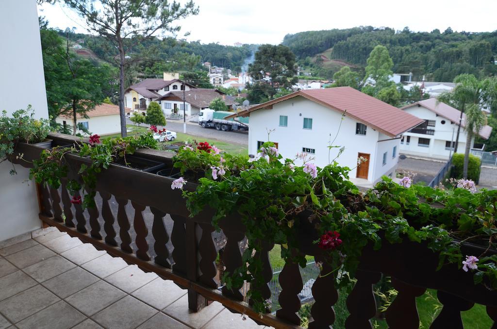 Pousada Adler Treze Tilias Ngoại thất bức ảnh